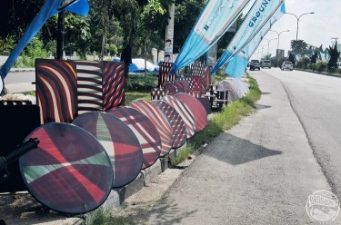 Pasar Furniture di Pinggir Jalan