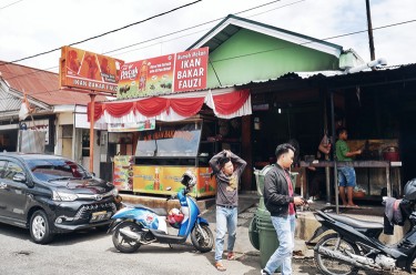 Ikan Bakar Enak di RM Fauzi