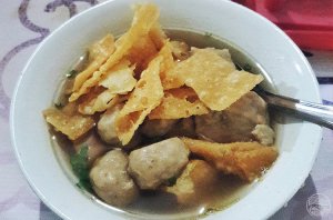 Menikmati Bakso Cuanki di Jalan Taman Karya