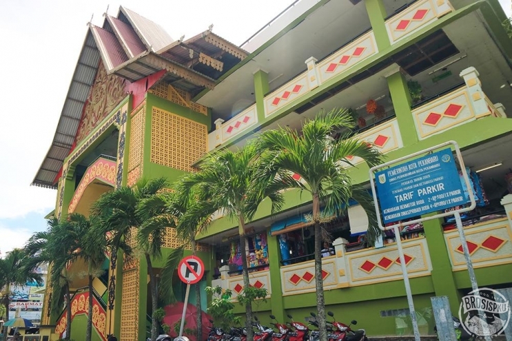 Pasar Bawah, Objek Wisata Belanja Terpopuler di Indonesia