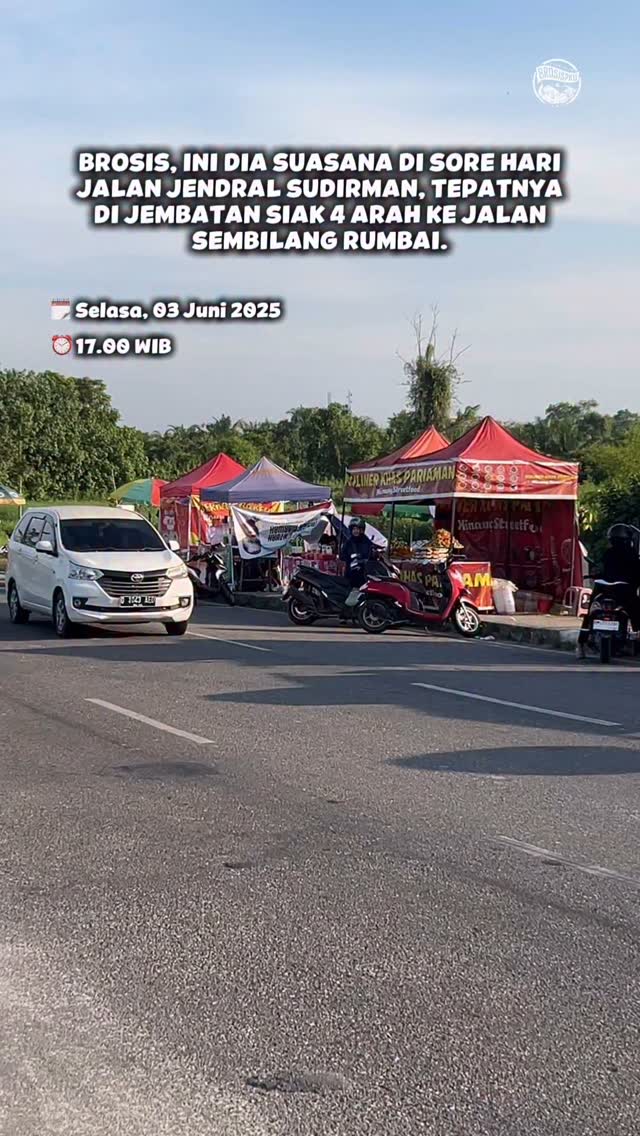 傍晚的Pekanbaru苏迪尔曼将军路