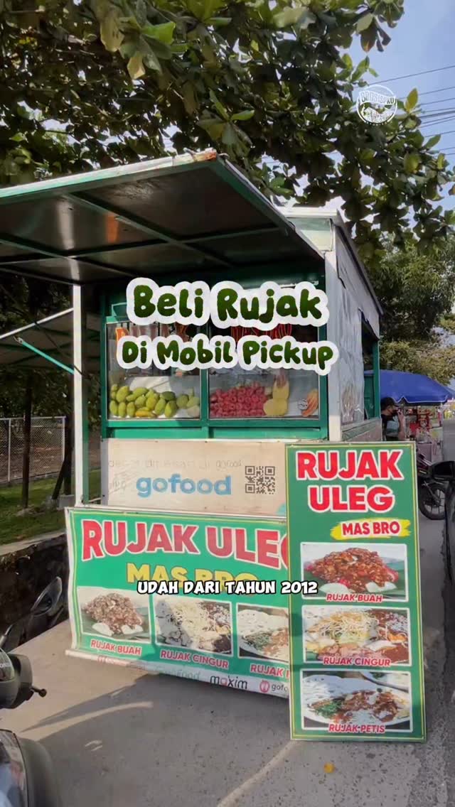Rujak Uleg Mas Bro: Kuliner Jalanan Ikonik Pekanbaru