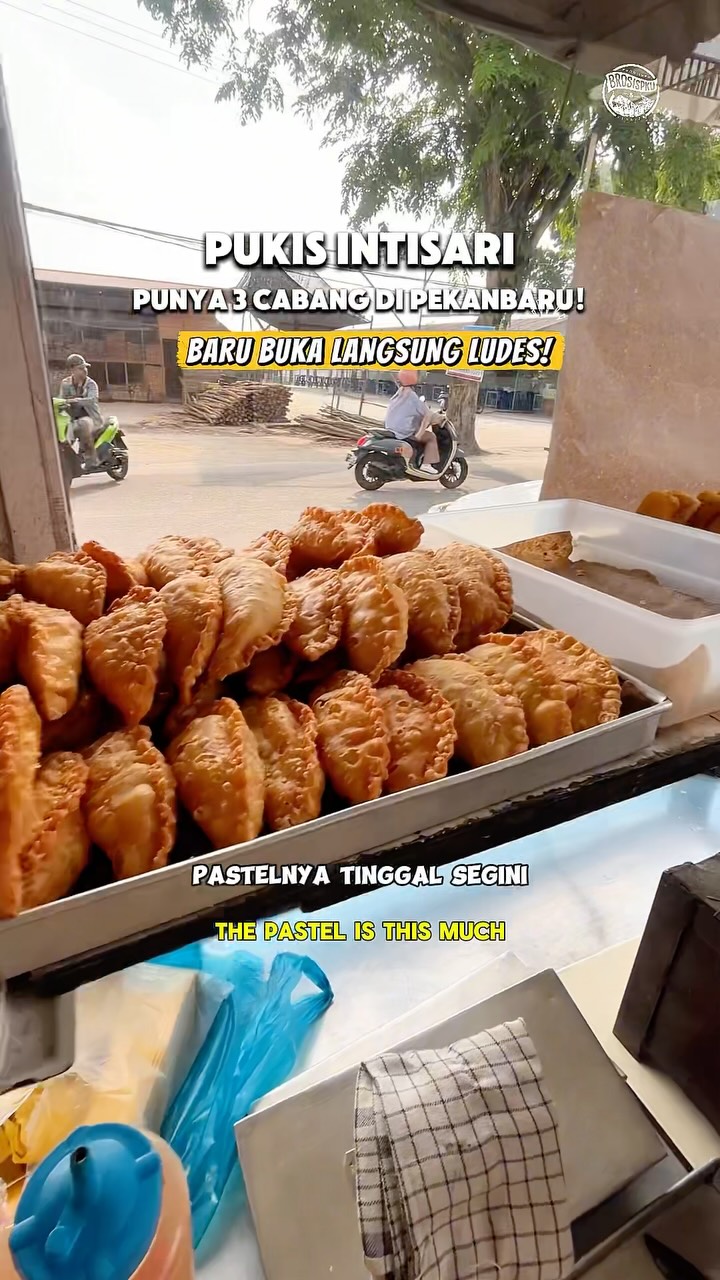 在北干巴鲁品尝传奇Pukis Intisari