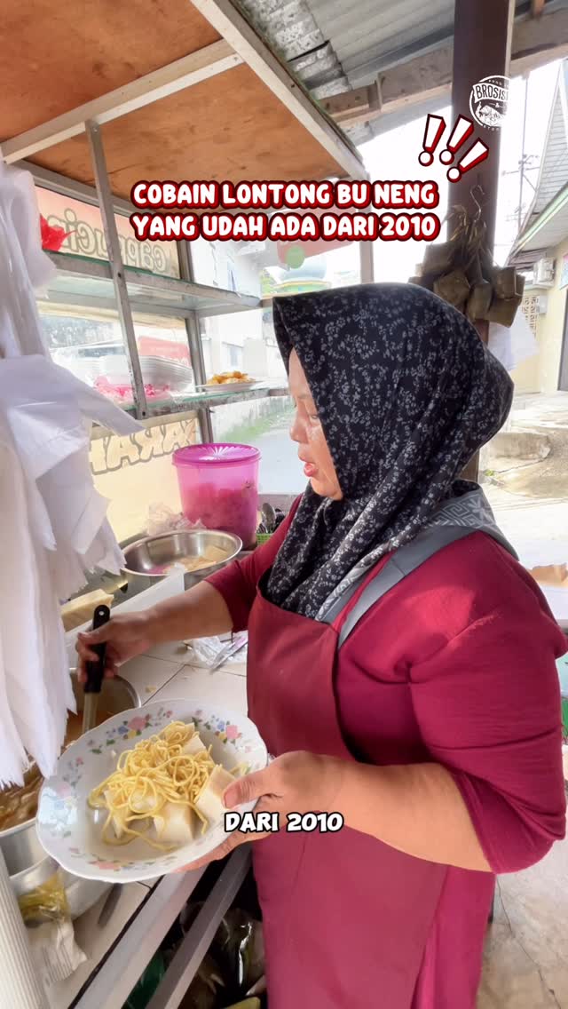 Sarapan Lontong Tradisional di Pekanbaru