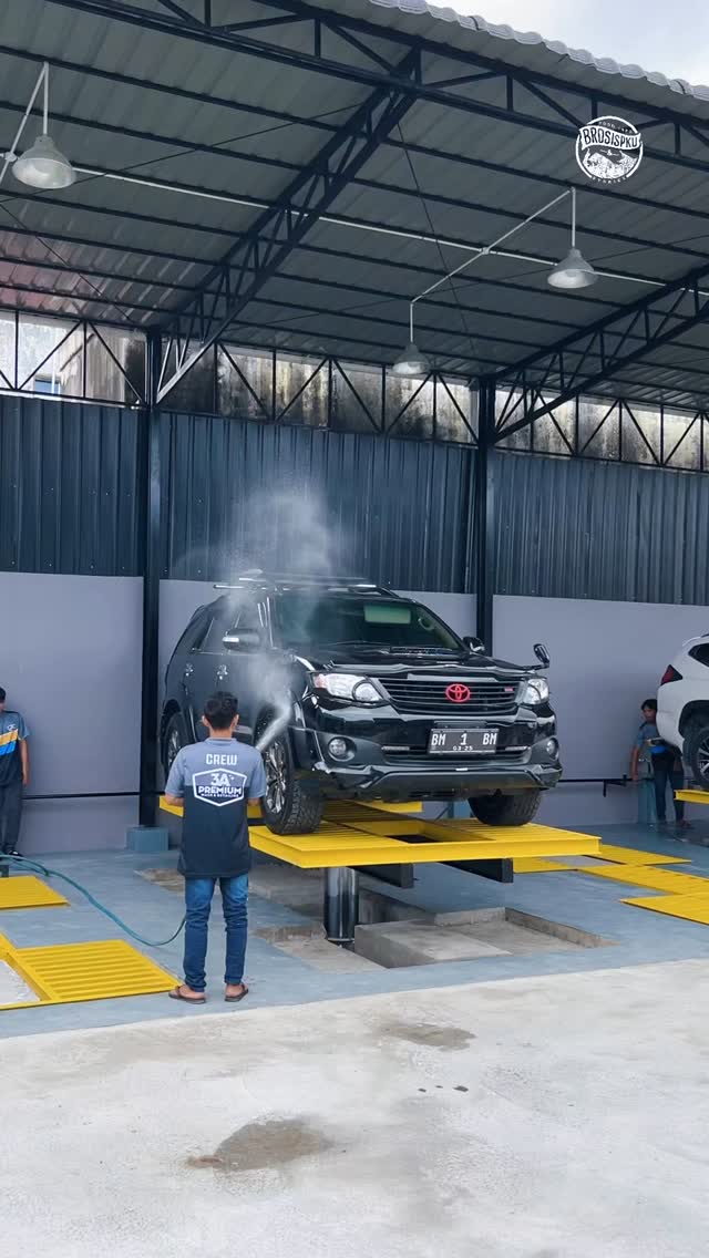 Cuci Mobil Premium Pekanbaru