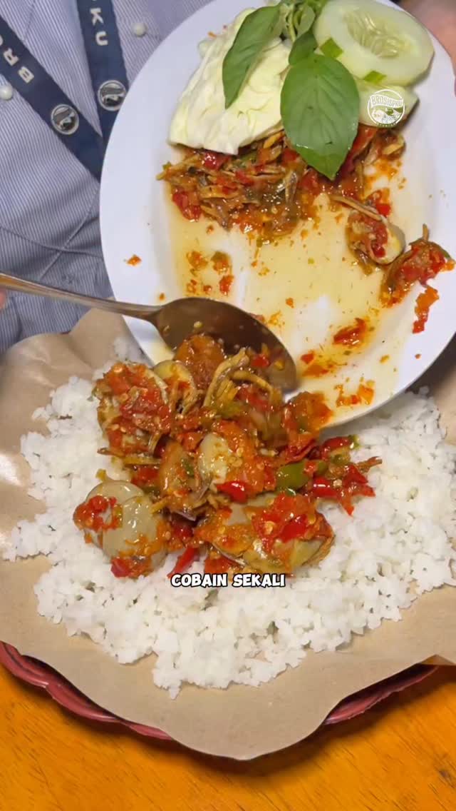 探索Pekanbaru的Sambal Teri Jengkol美食