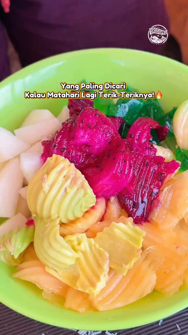 Segarnya Sop Buah Ice Cream di Pekanbaru