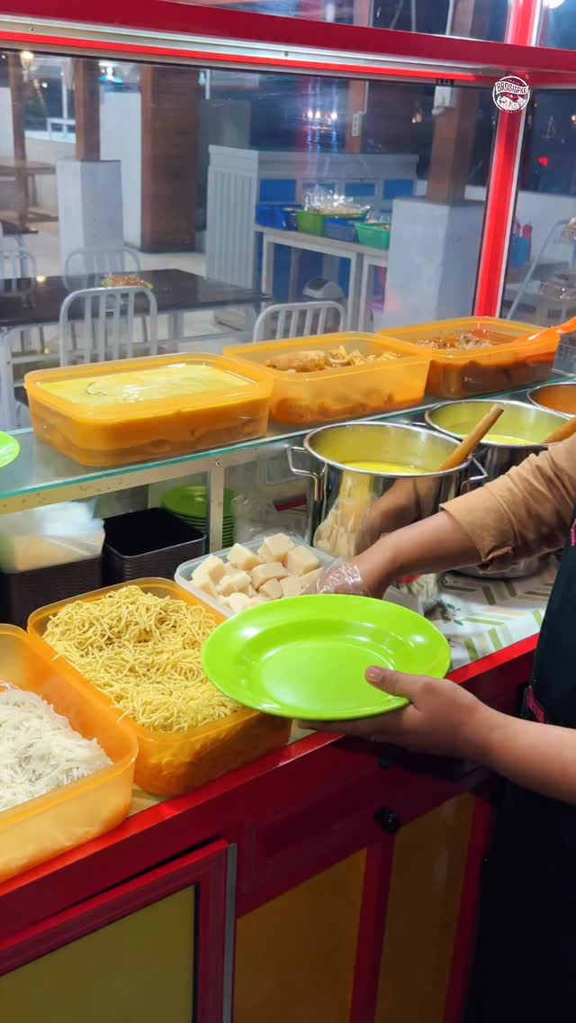 Lontong Malam Lezat di Pekanbaru