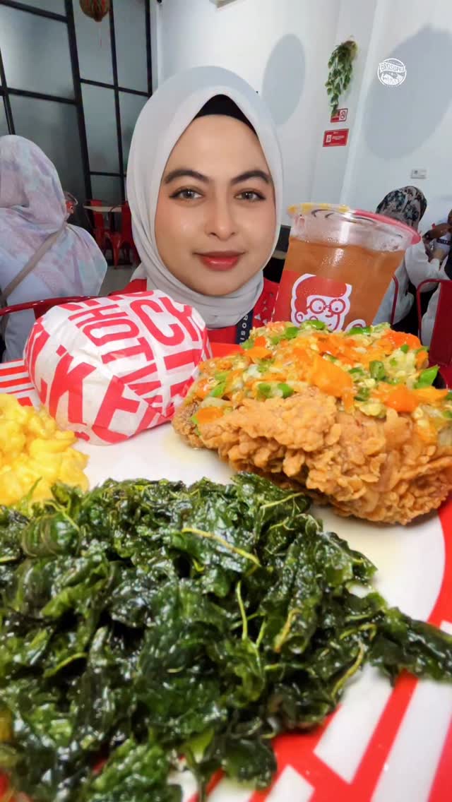 在Pekanbaru品尝奈什维尔炸鸡