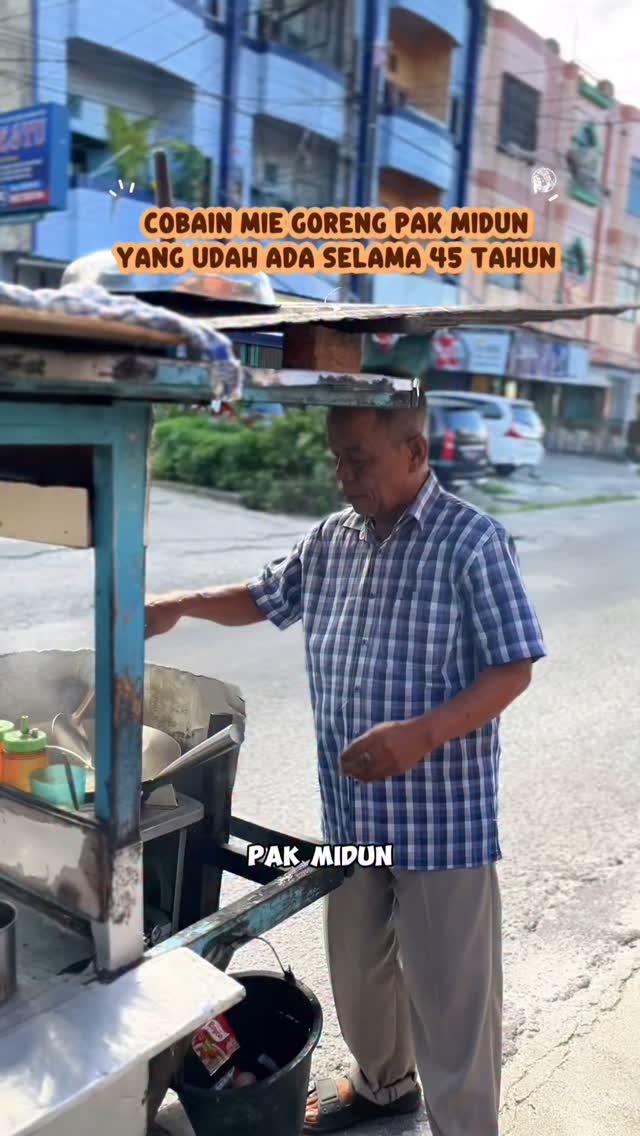 Menemukan Nasi Goreng Legendaris Pak Midun di Pekanbaru