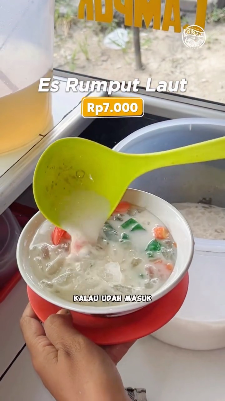 Segarnya Es Rumput Laut di Pekanbaru