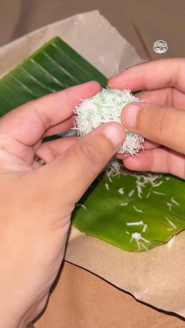 Traditional Putu Bambu in Pekanbaru