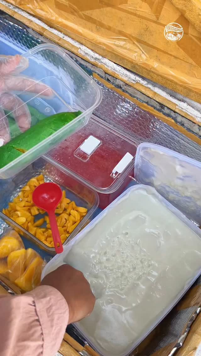 Es Pisang Ijo Kekinian di Pekanbaru