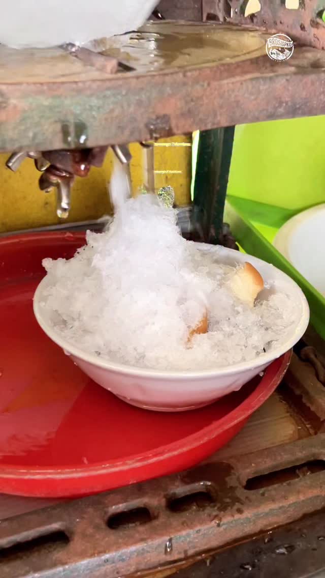 Es Tebak Serut Segar di Pekanbaru