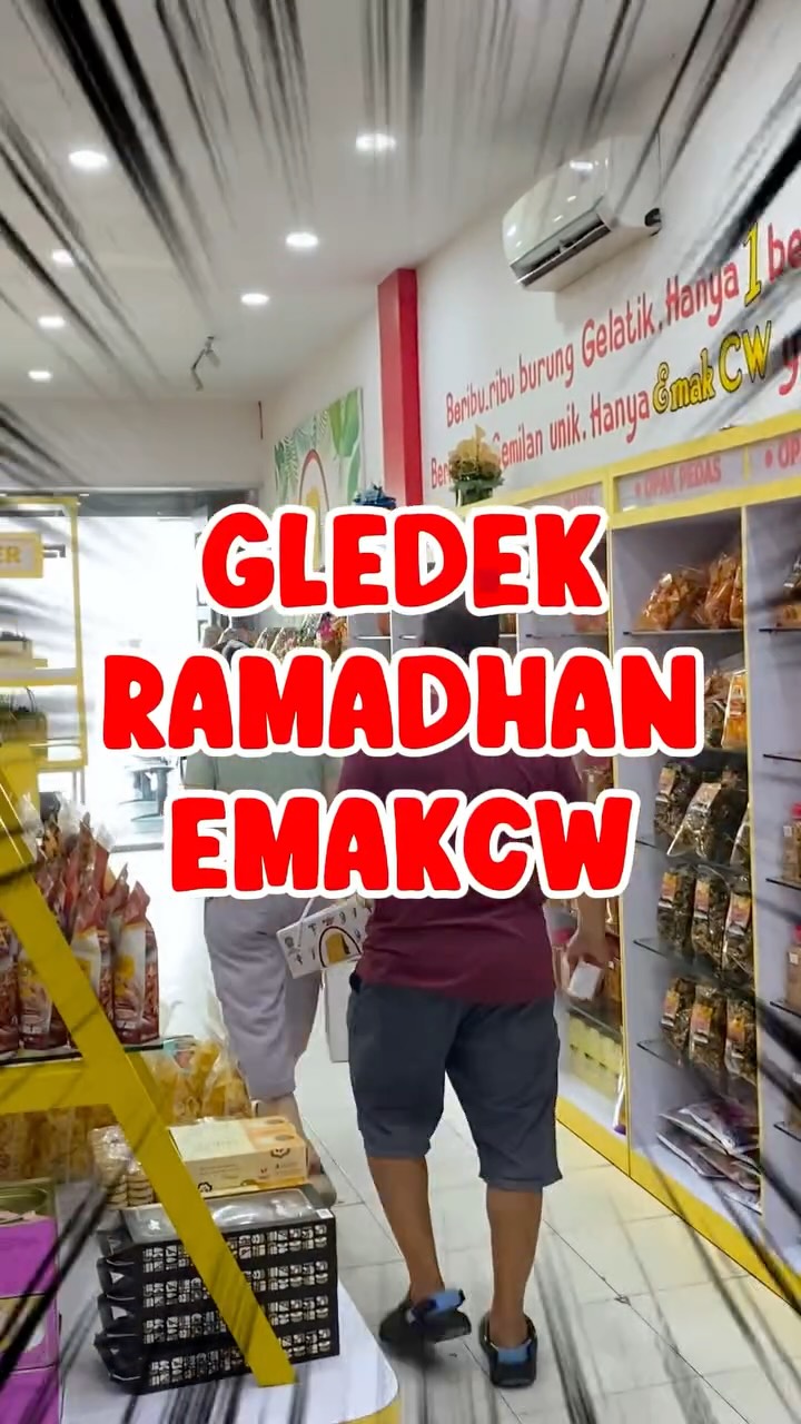 📢 WARGA PEKANBARU JANGAN SAMPAI LOLOS! 📢

Cuma 1 HARI! EmakCw mau bagi-bagi harga spesial buat temen mudik dan suguhan lebaran kamu! 🌙✨

💰 HARGA PROMO: 
✅ Keripik Singkong: 17rb ➡️ 13rb-an! 
✅ Keripik Kulit Ikan: 70rb ➡️ 50rb-an!

📍 CATAT LOKASI & WAKTUNYA :
📅 Rabu, 18 Maret 2026 
🕐 13.00 - 21.00 WIB

🏠 LOKASI SERBU :
1. Pusat Produksi: Jl. Pesantren Gg. Angrela No 1b Harapan Raya, Pekanbaru, Riau
2. Outlet Cabang Panam: Jl. HR Soebrantas di dekat Flyover Pasar Pagi Arengka, Pekanbaru

Berlaku hanya untuk OFFLINE STORE, TANPA MINIMAL BELANJA, dan BERLAKU KELIPATAN

Tag temen kamu yang doyan ngemil dan jangan sampe ketinggalan antrean! 🏃💨

#brosispku #brosis #pku #pekanbaru #brosispkuxemakcw