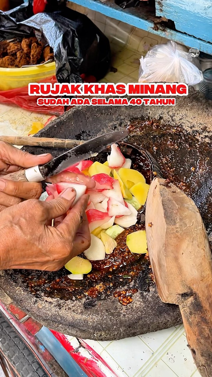 40-Year-Old Rujak Minang in Pekanbaru
