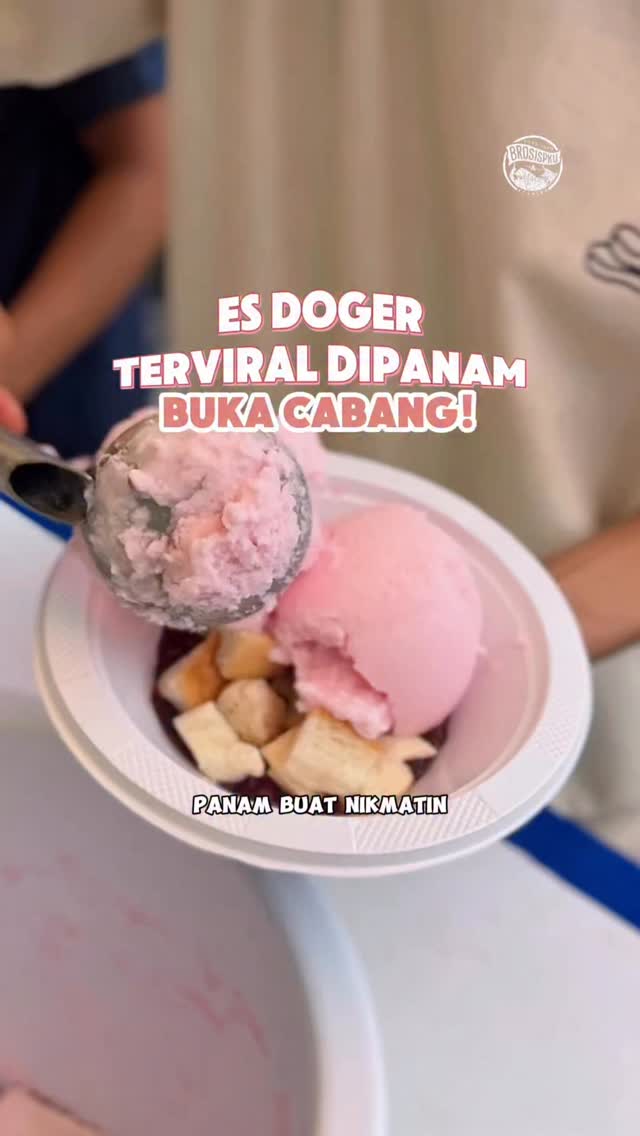 Pekanbaru Es Doger: Soft Ice-Cream Style Dessert