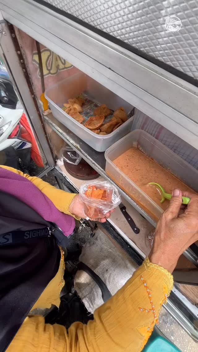 Nikmati Siomay Batagor Bandung di Pekanbaru