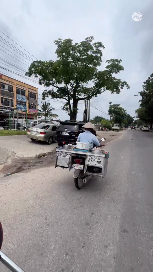 Bubur Pakde: Legenda Pekanbaru Sejak 1995