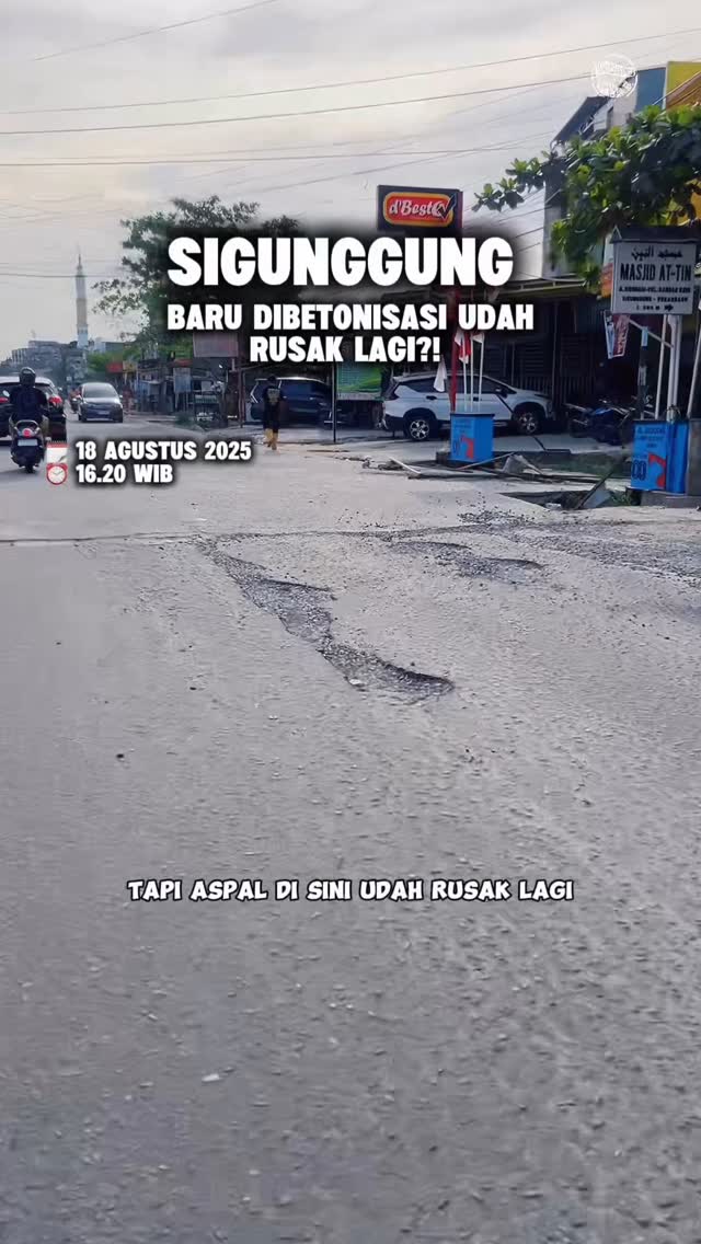 Kerusakan Jalan Dharma Bakti di Pekanbaru