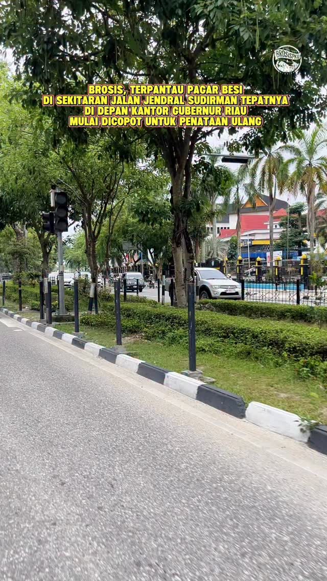 Pekanbaru: Pagar Baru di Jalan Jendral Sudirman