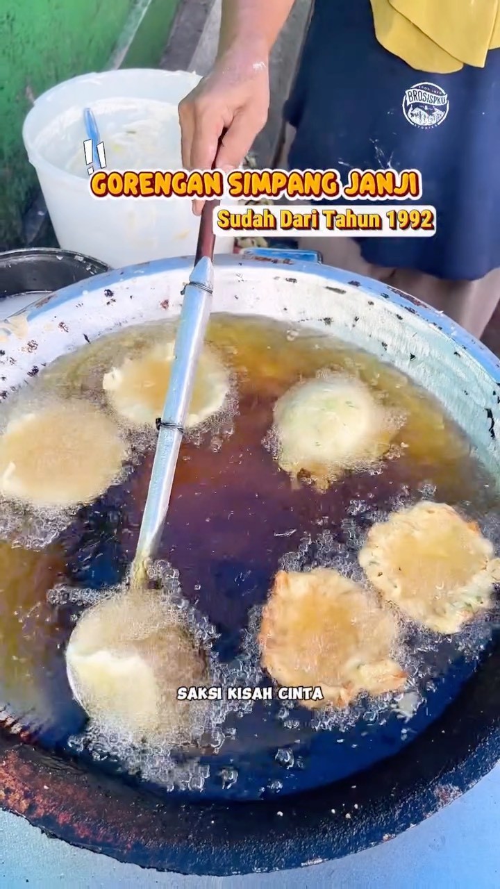 Camilan Legendaris Pekanbaru: Gorengan Simpang Janji