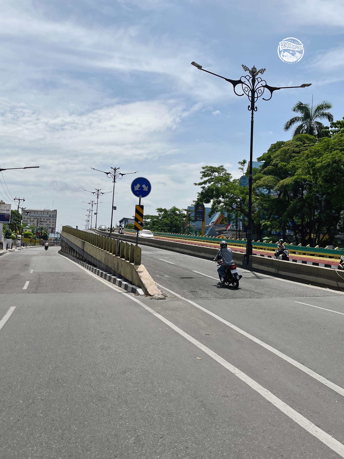 Kontras Antara Masa Lalu dan Kini di Jalan Sudirman Pekanbaru