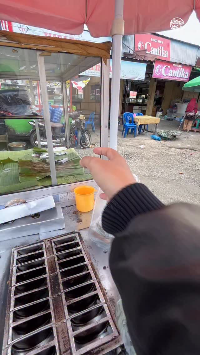 Kek Pancong Kelapa Muda di Pekanbaru