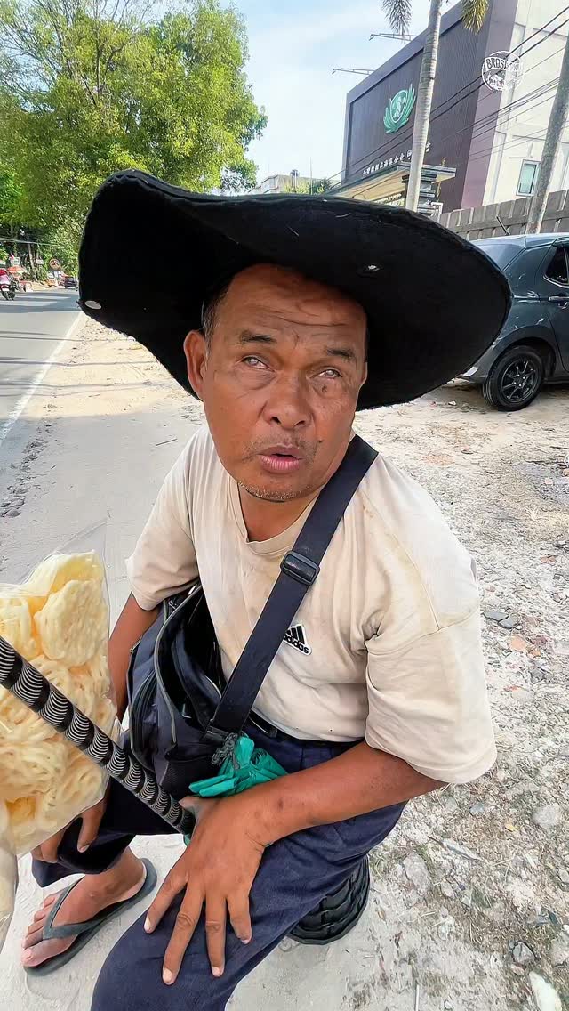 Find Palembang Crackers in Pekanbaru