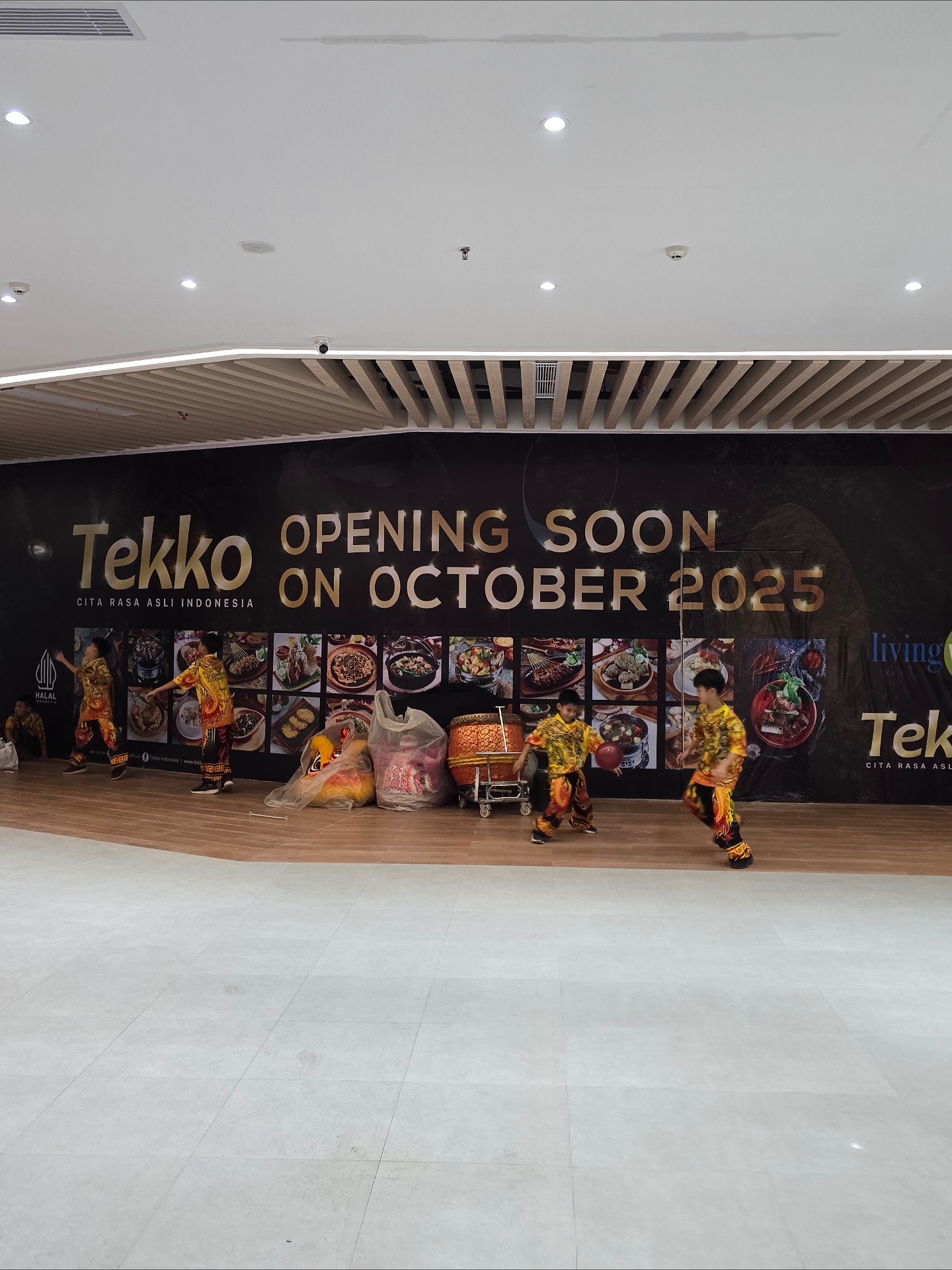 Cari Iga Penyet Pekanbaru? Sambangi Warung Tekko