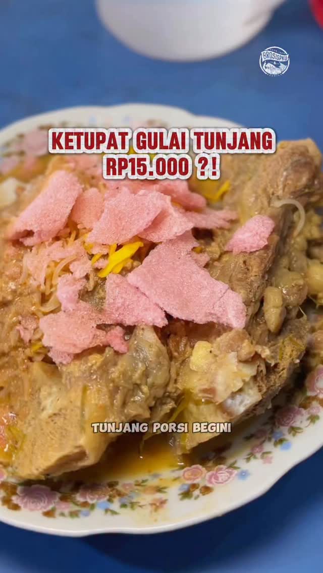 Nikmati Ketupat Gulai Tunjang di Pekanbaru