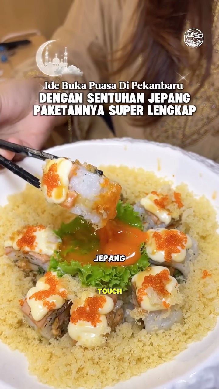 Di Pekanbaru ini ide buka puasa dengan sentuhan premium khas Jepang, paketannya lengkap dari appetizer, takjil sampai dessert bisa sharing 2-3 orang!🥢✨

Kalau lagi pengen bukber dengan suasana yang lebih tenang, intimate, cocok untuk quality time bareng pasangan, bestie atau keluarga, Okinawa Sushi bisa jadi pilihannya🍣‼️

Khusus Ramadhan, mereka punya 3 menu special iftar package harganya mulai Rp299.000🍱 

Kalau mau lebih hemat? BroSis bisa pesan promo lainnya kayak Fifty feast harga Rp50.000 atau Double deals harga Rp100.000🍣🍱

Yuk buka puasa di sini, jangan lupa reservasi ya😍
_
💰 Iftar Set A Rp379.000
👉🏻 1 Edamame | Crabby Yakimeshi | Ultimatte Truffle Gyu Don | Delicate Layer Cheese Roll | 2 Ocha | Mineral Water | 2 Ice Cream.

💰 Iftar Set B Rp329.000
👉🏻 Gyoza | Special Chicken Teriyaki Don | Udon Chinge | Salmon Crispy Onsen Roll | 2 Ocha | Mineral Water | 2 Ice Cream.

💰 Iftar Set C Rp299.000
👉🏻 Chuaka Kurage Salad | Chicken Katsu Curry Don | Spicy Abura Soba | Chicken Namban Roll | 2 Ocha | Mineral Water | 2 Ice Cream.
‼️ Semua paket free kurma.
_
Okinawa Sushi
@okinawasushi_pekanbaru
☎️ 0811-603-7788
⏰ Buka Setiap Hari, 10.00-22.00 WIB
⏰ Operasional Ramadhan, 10.00-22.00 WIB
📍 Jalan Soekarna Hatta, Pekanbaru
(Kalau dari Jalan Riau, Pas Sebelum Jalan Jenderal)

✅ Pembayaran cash dan cashless
✅ Indoor
✅ VIP Room
✅ Free WiFi
✅ Mushola
✅ Sound system
✅ Full AC, no smoking
✅ Makanan authentic Japanese
_
🌐 Butuh rekomendasi di Pekanbaru? Cek website www.brosispku.com

#brosispku #BroSis #pekanbaru #brosispkuokinawasushi #OkinawaSushi