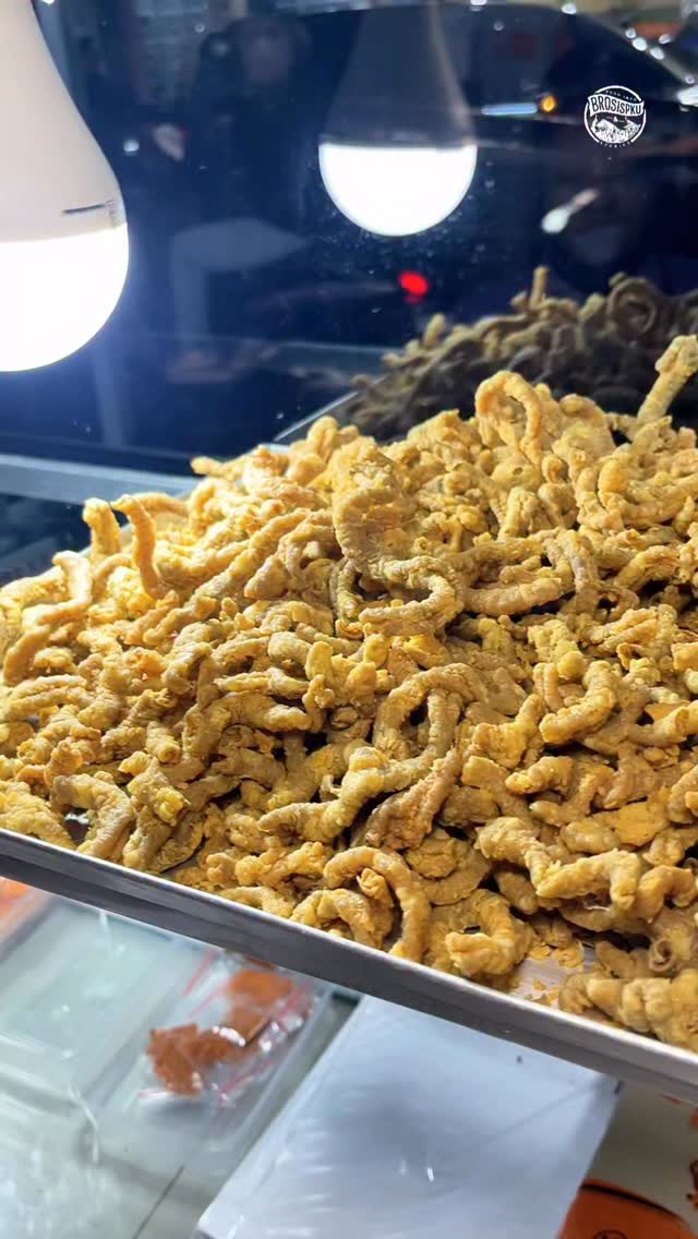 Try Trendy Crispy Intestines in Pekanbaru