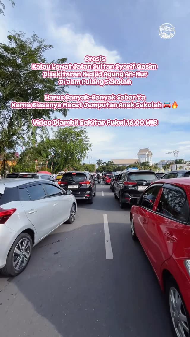 Kesesakan Petang di Jalan Qasim Pekanbaru