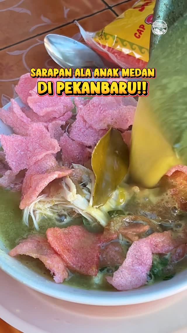 Sarapan Soto & Lontong Medan Otentik di Pekanbaru