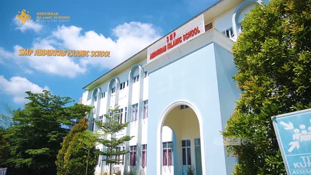 探索Pekanbaru的Abdurrab伊斯兰学校