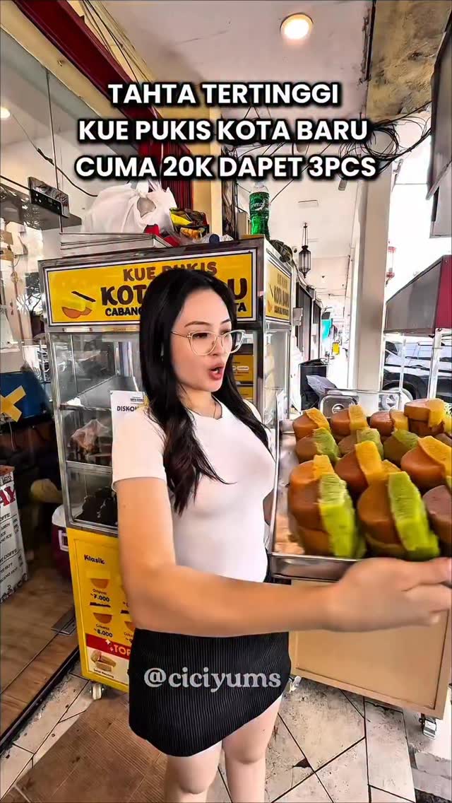 Pukis Jumbo Pekanbaru Dengan Topping Matcha