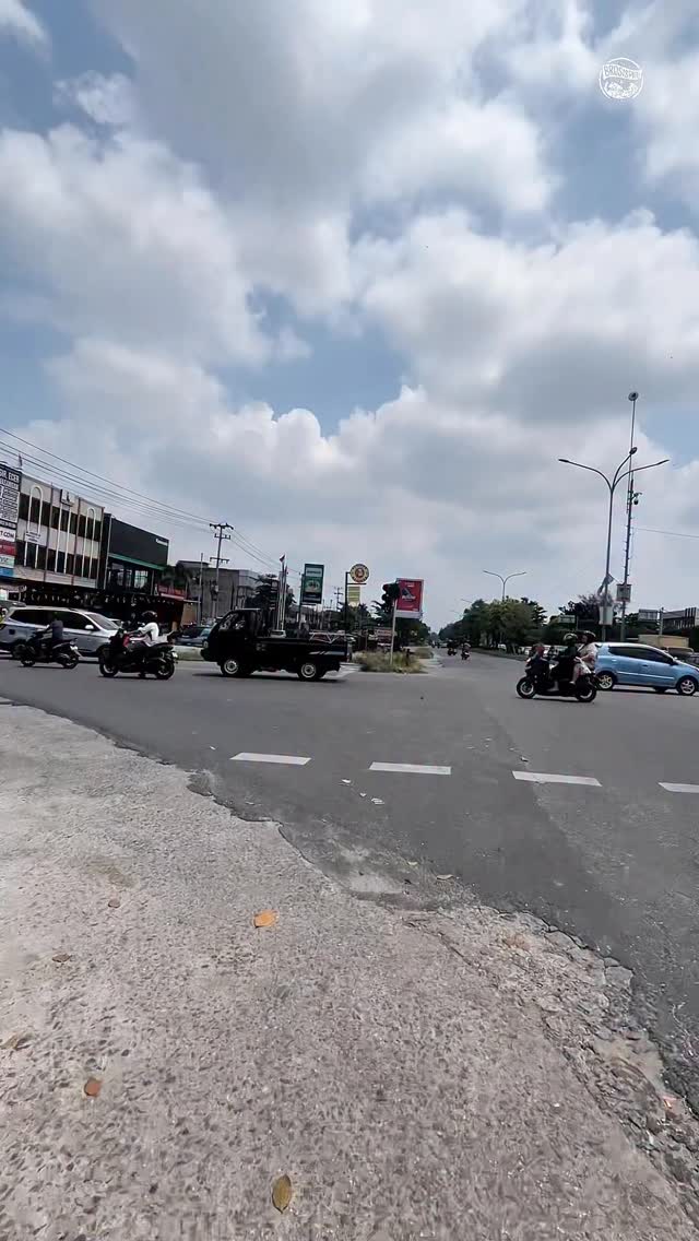 Jelajahi Pekanbaru Lewat Jalan Payung Sekaki