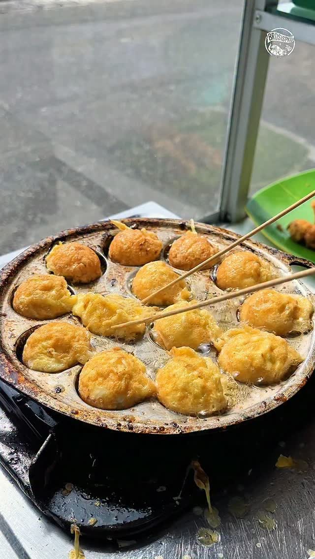 品尝北干巴鲁价格实惠的Kerak Telor街头小吃