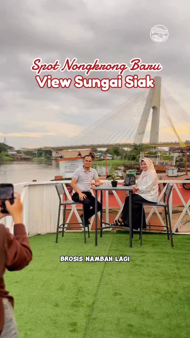 Pengkolan 98 Pekanbaru: Kedai Santai Tepian Sungai